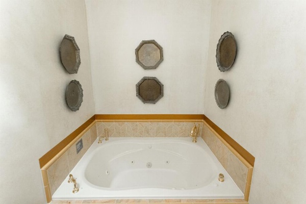 1840s Carrollton Inn image 26