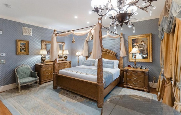 1840s Carrollton Inn image 27